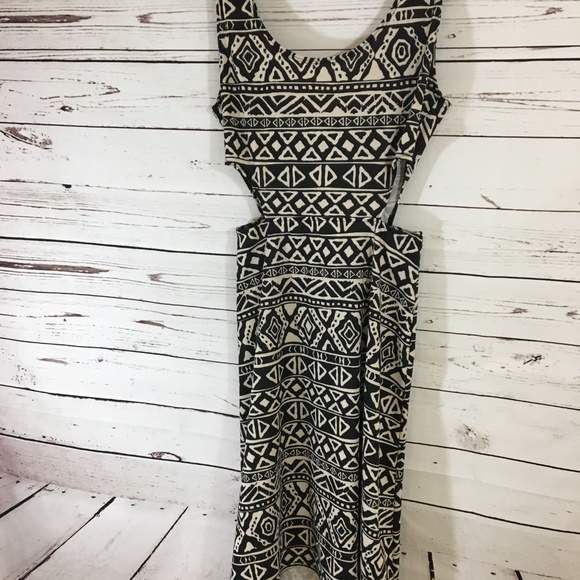 Vibe Sportswear Cut Out High Low Summer Dress - Picture 2 of 8